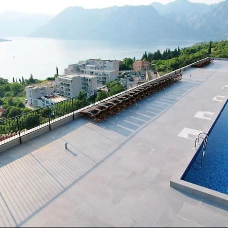 Design Flat With Impressive Boka Bay View Apartamento Kotor Exterior foto