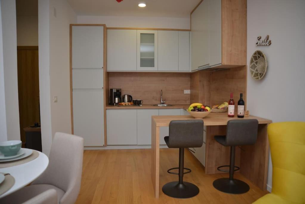 Design Flat With Impressive Boka Bay View Apartamento Kotor Exterior foto