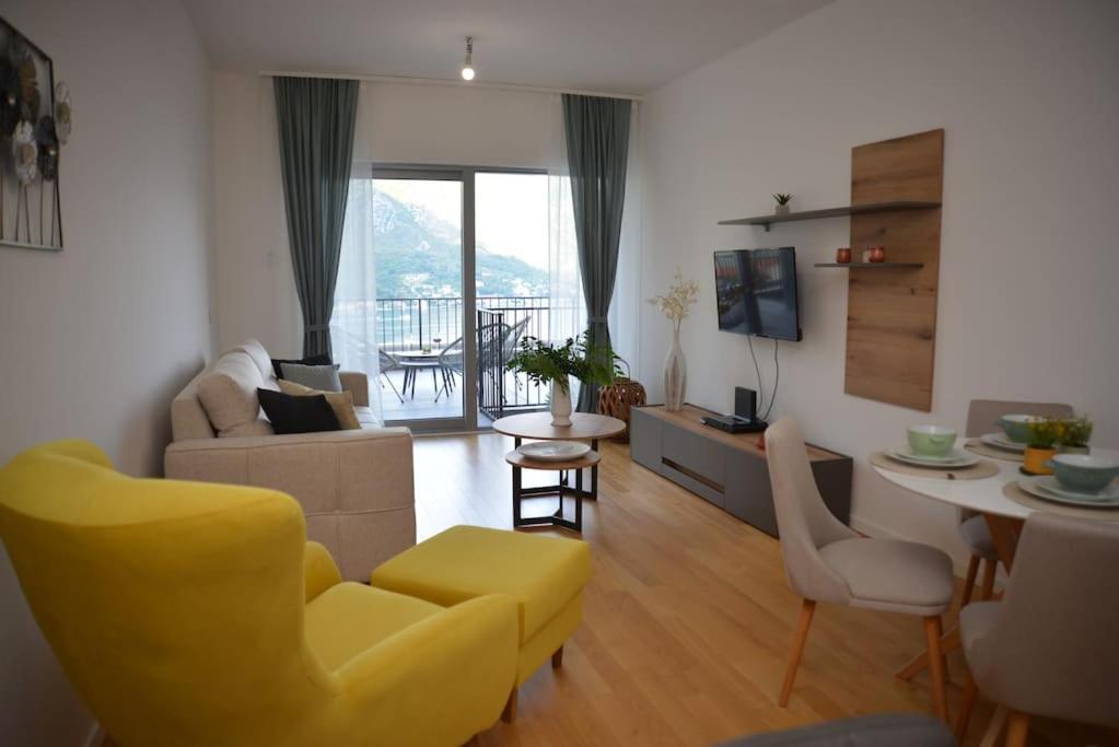 Design Flat With Impressive Boka Bay View Apartamento Kotor Exterior foto