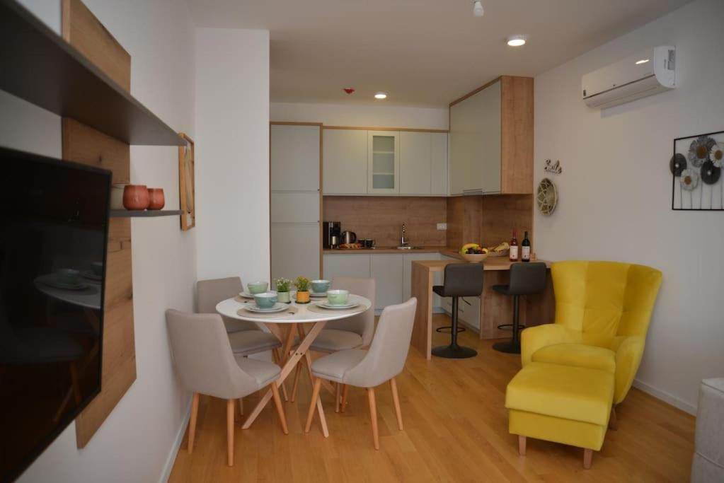 Design Flat With Impressive Boka Bay View Apartamento Kotor Exterior foto