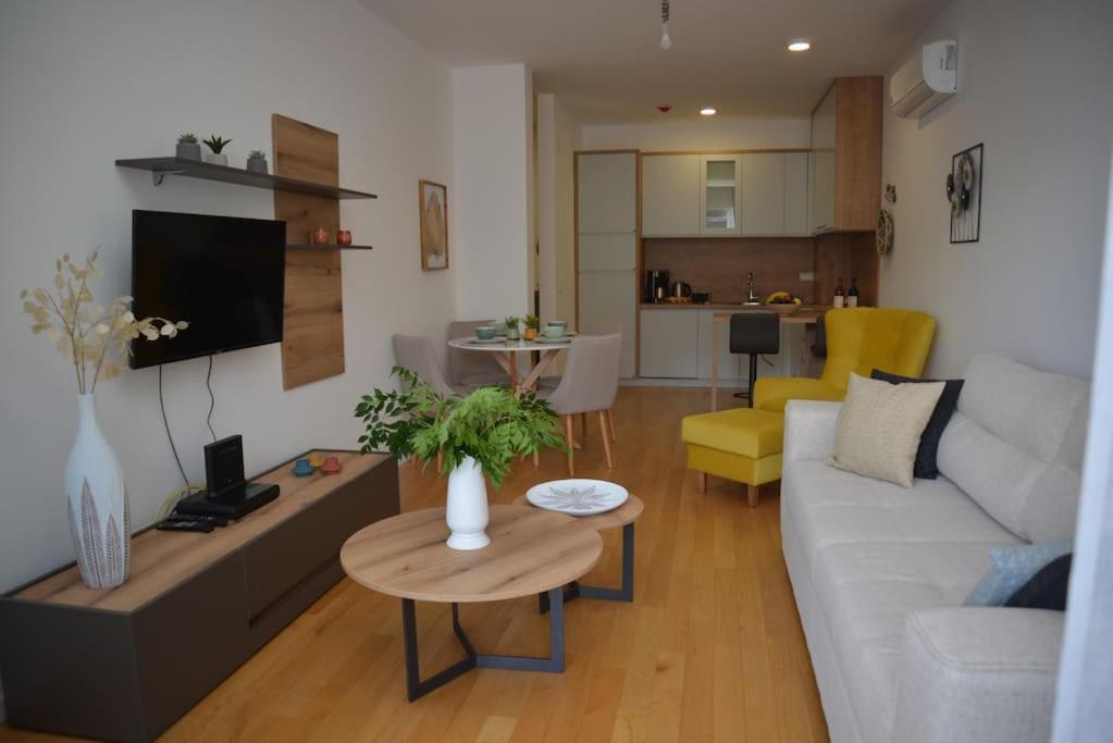 Design Flat With Impressive Boka Bay View Apartamento Kotor Exterior foto