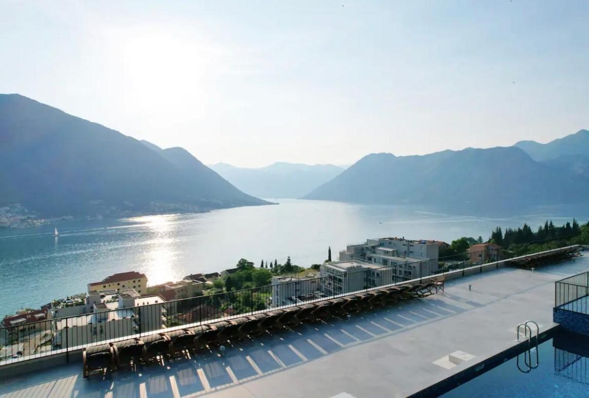 Design Flat With Impressive Boka Bay View Apartamento Kotor Exterior foto