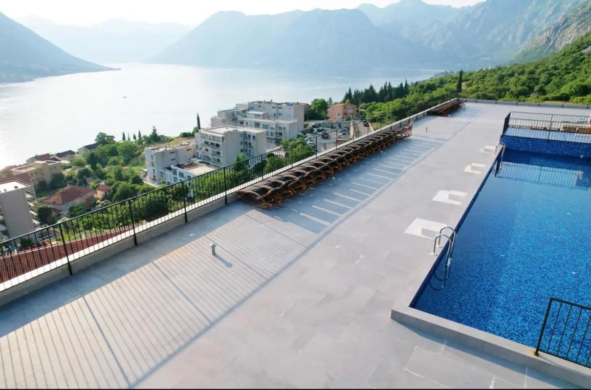 Design Flat With Impressive Boka Bay View Apartamento Kotor Exterior foto