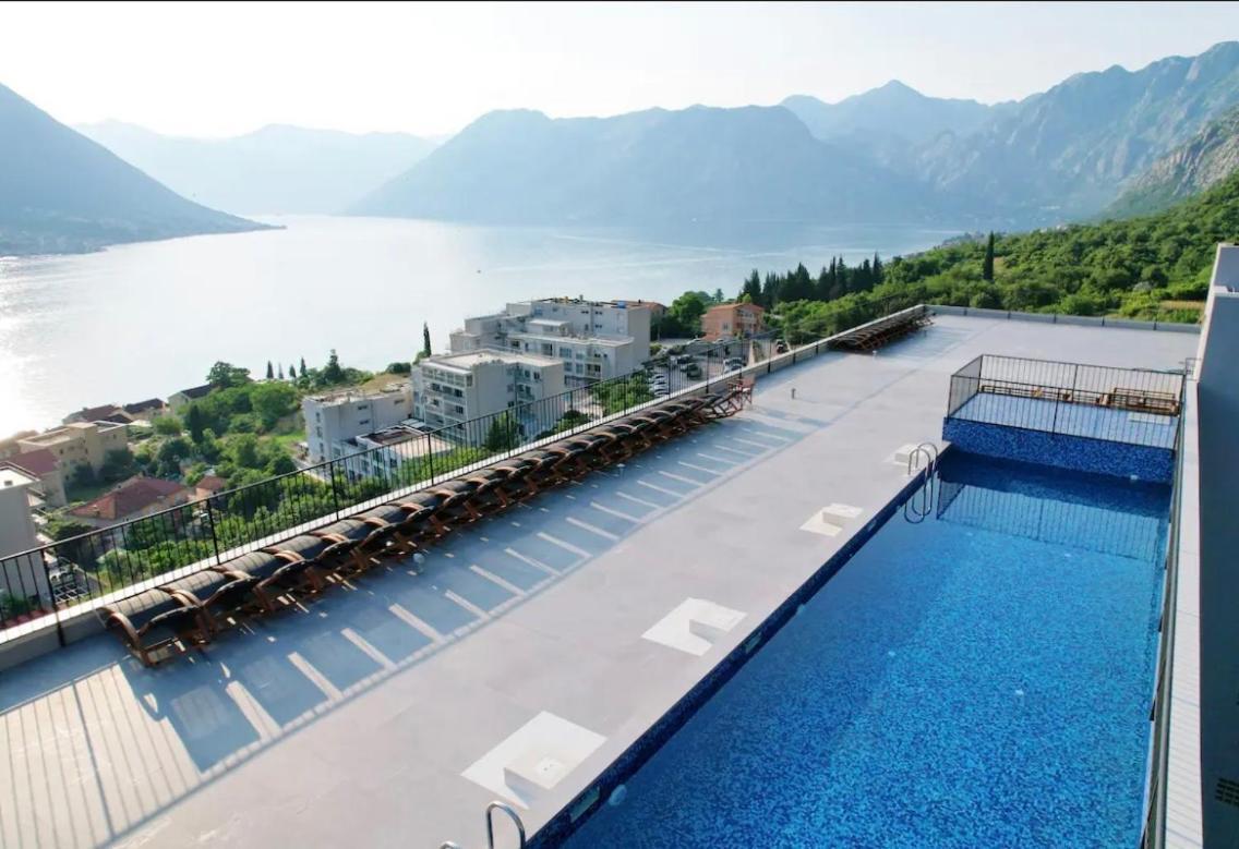 Design Flat With Impressive Boka Bay View Apartamento Kotor Exterior foto